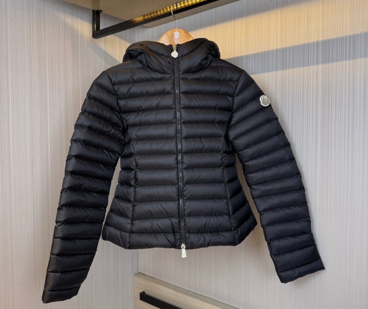M IGE JACKET BLACK / WHITE