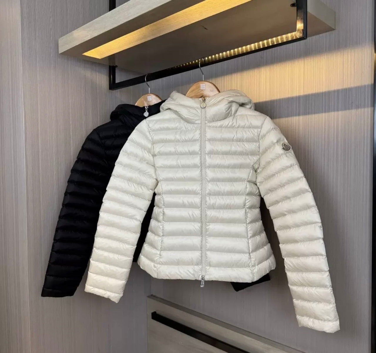 M IGE JACKET BLACK / WHITE
