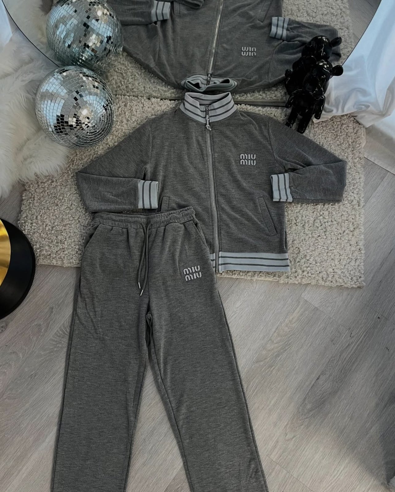 Miu set grey