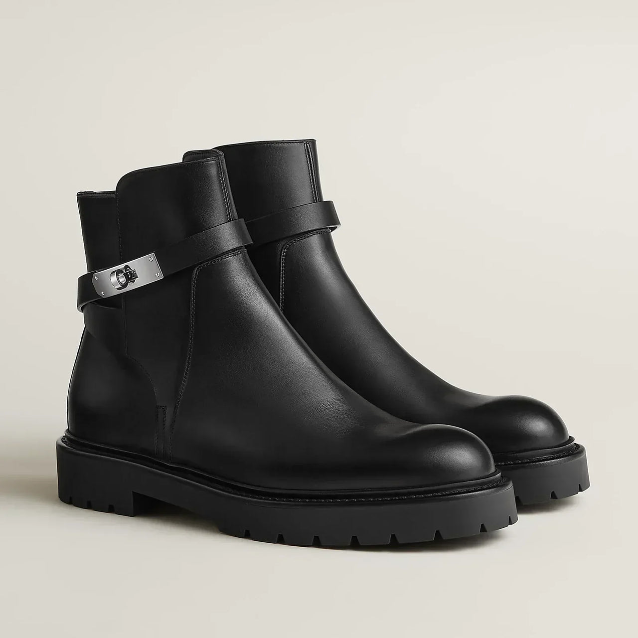 H BOOTS SHORT