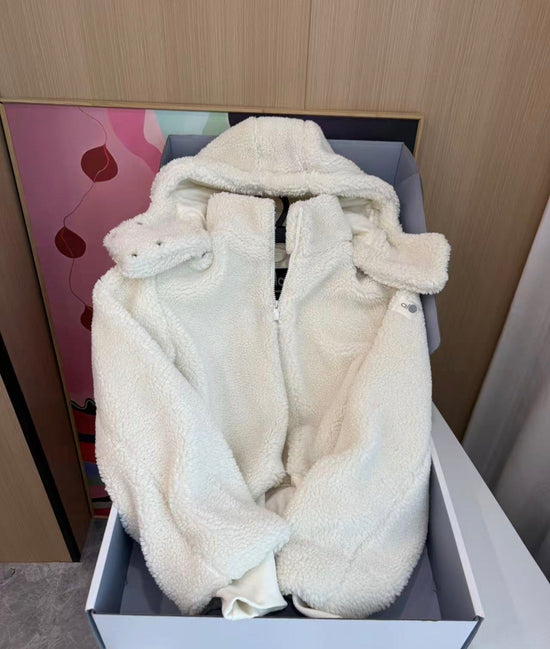 A TEDDY JACKET