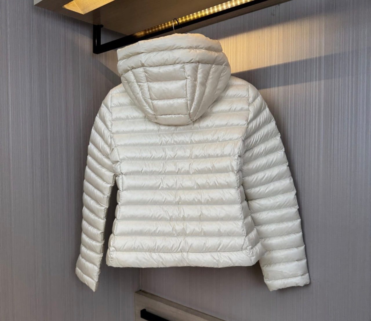 M IGE JACKET BLACK / WHITE
