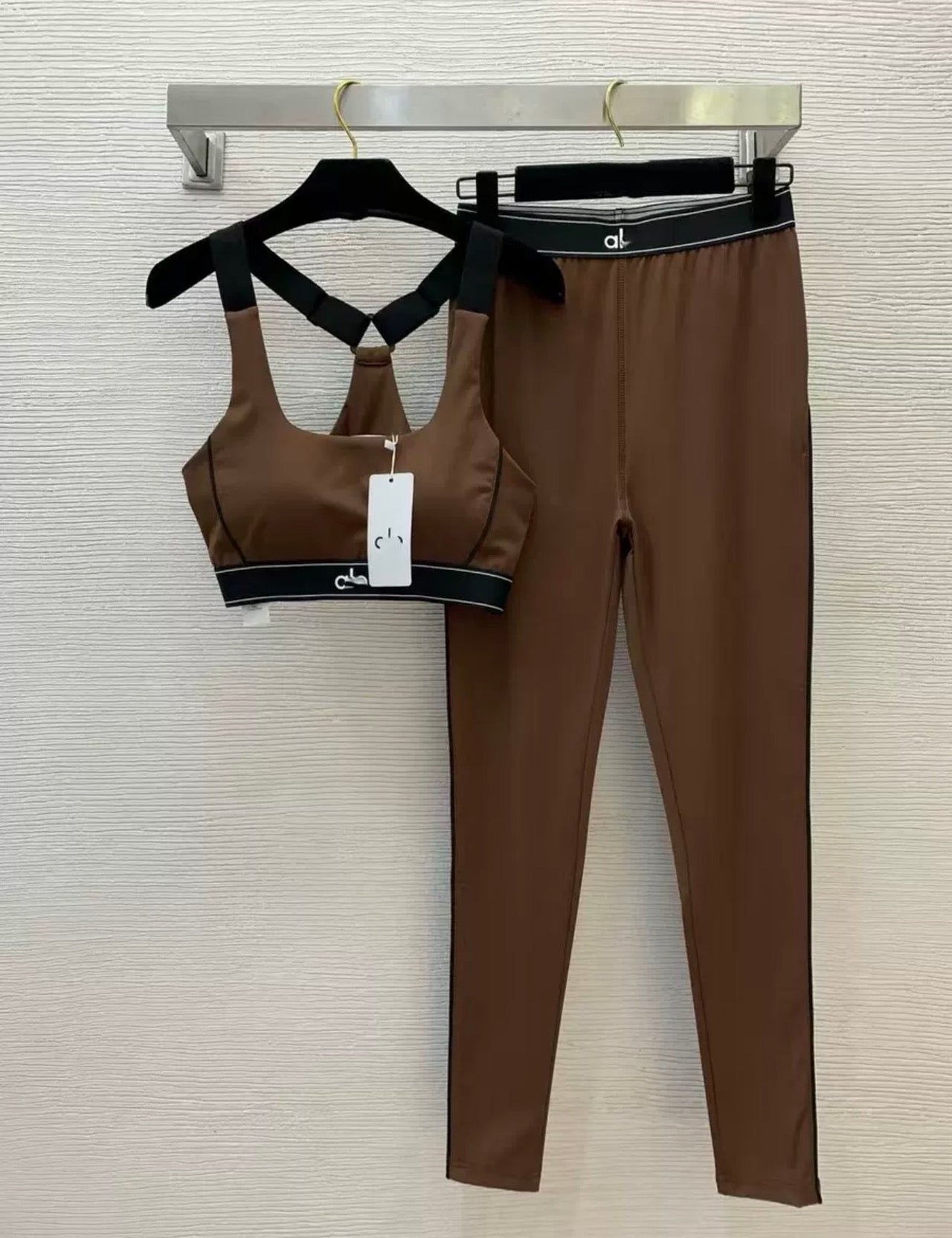 A YOGA BROWN SET