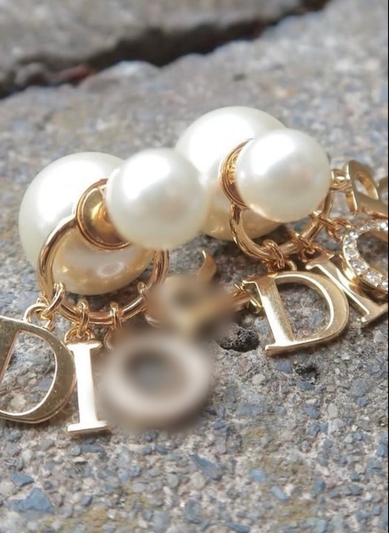 CD Letters earrings luxe