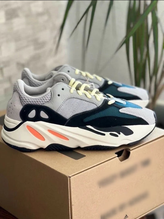 YZY Wave 700