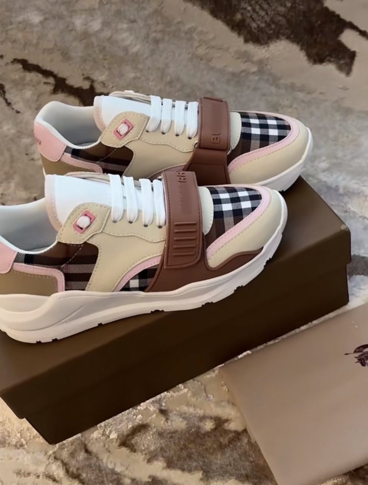 BB sneakers