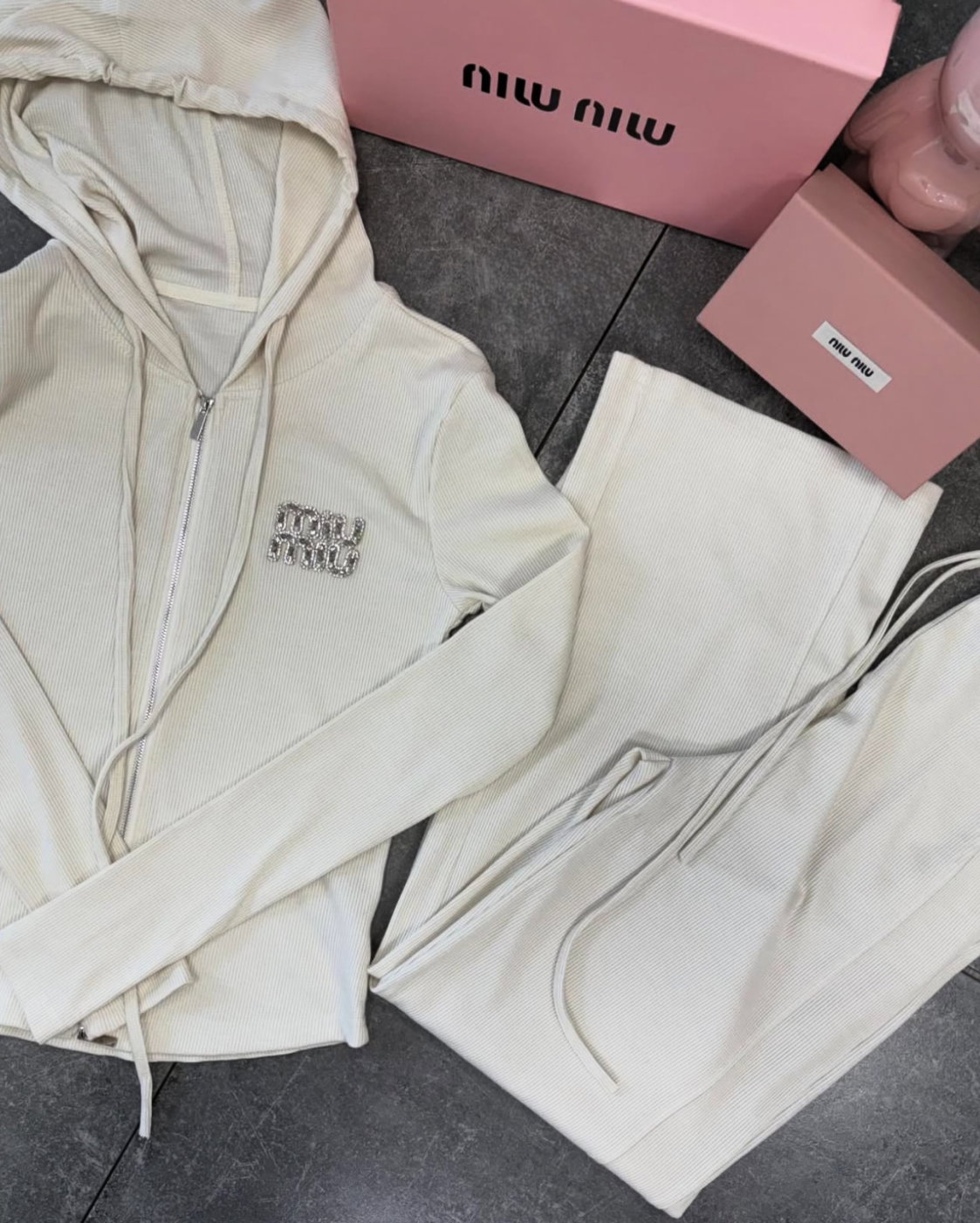 MIU  EMBELLISHED SET